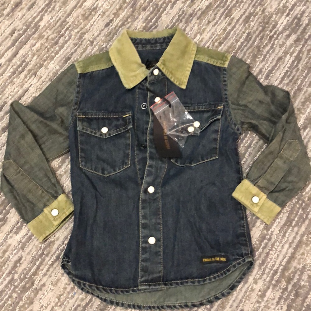 BNWT Finger in the nose denim shirt